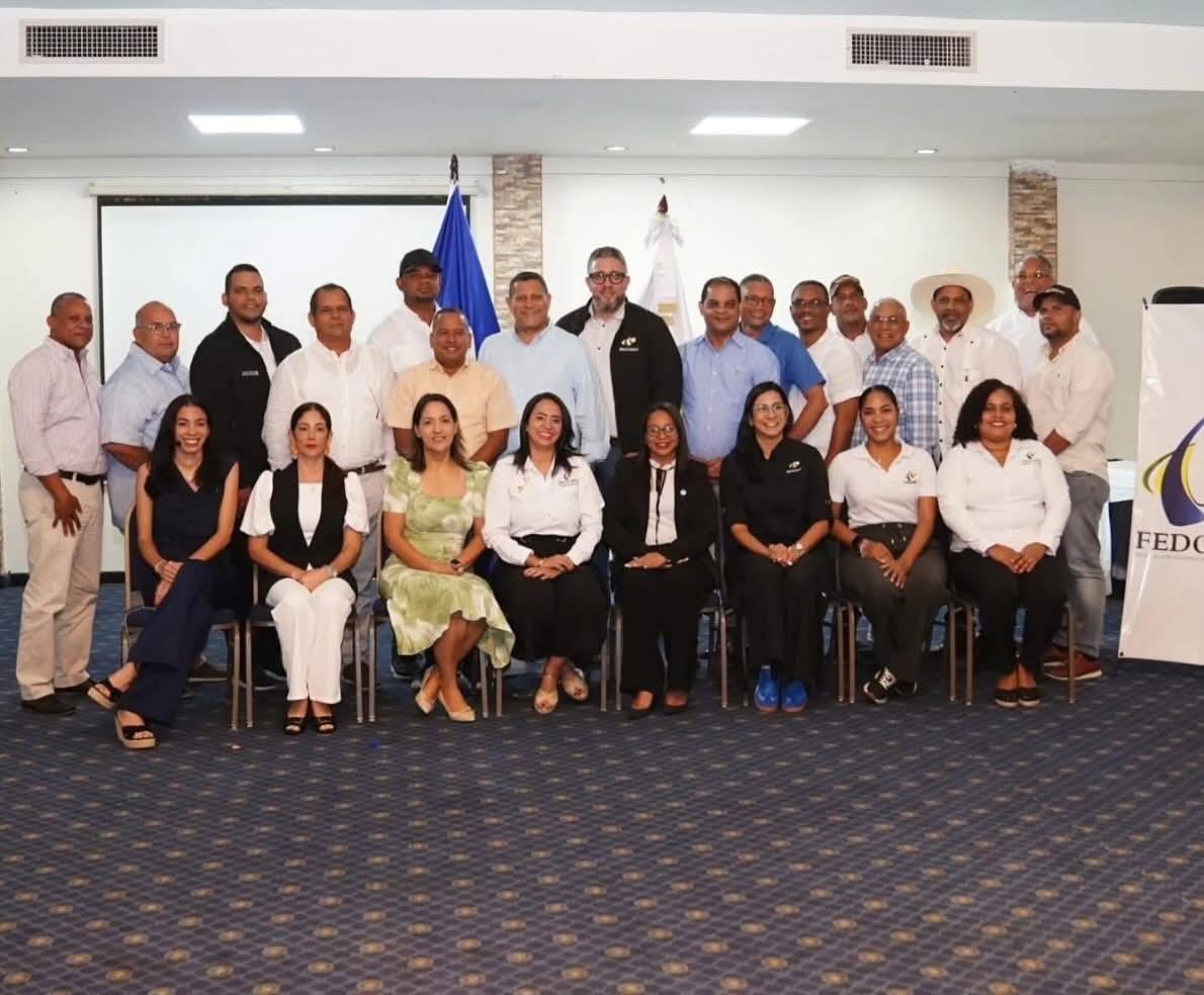 Alcalde Virgilio Cruz participa en el 8vo Encuentro Regional con Alcaldes en la Región Cibao Noroeste